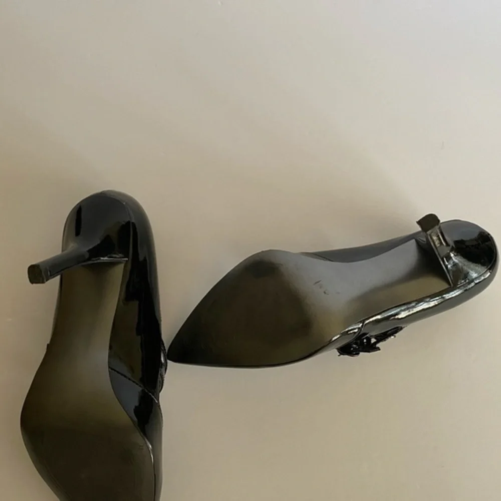 Tahari Patent leather heels